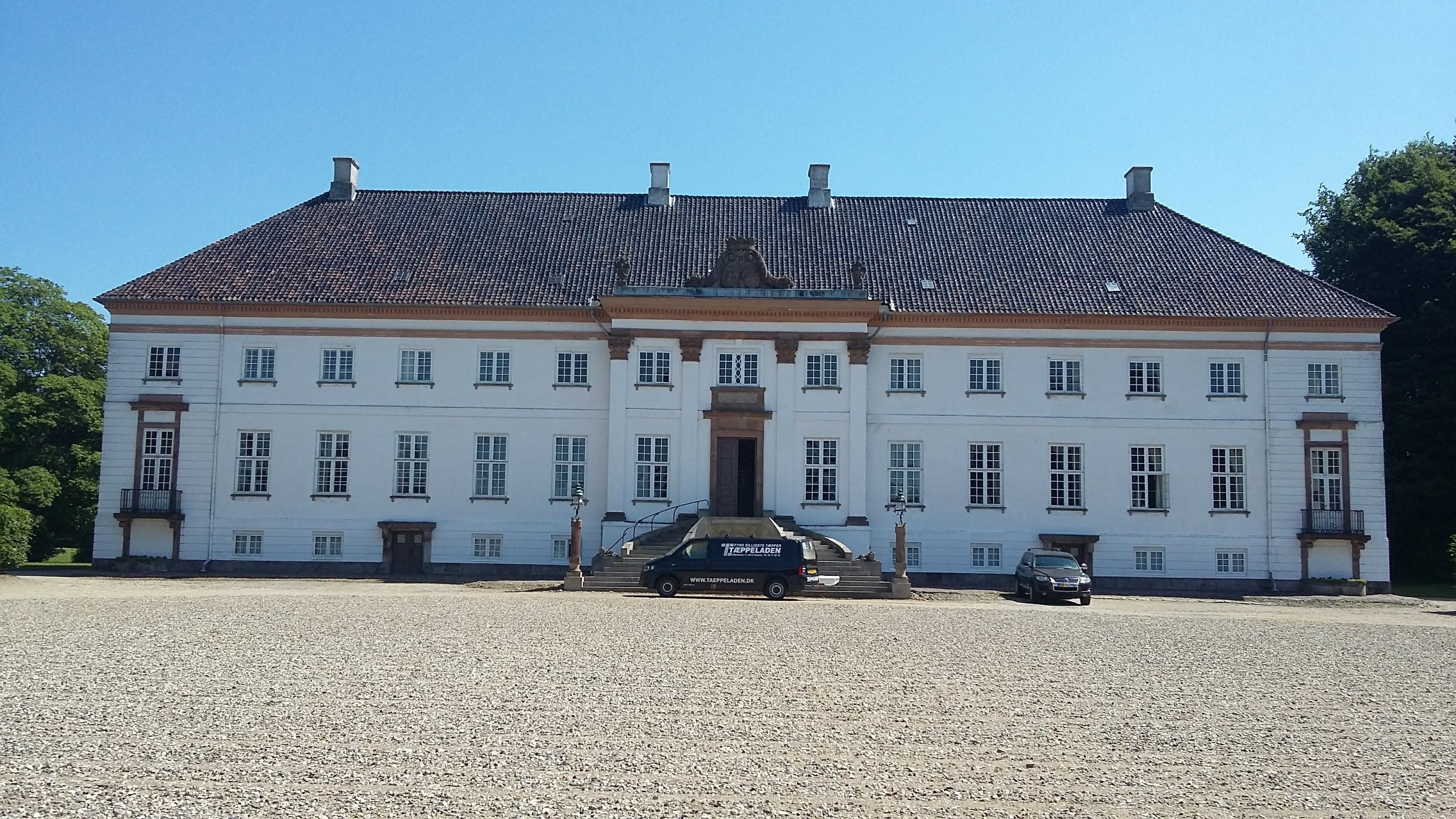 Gulvbelægning på Krengerup gods udført af Tæppeladen